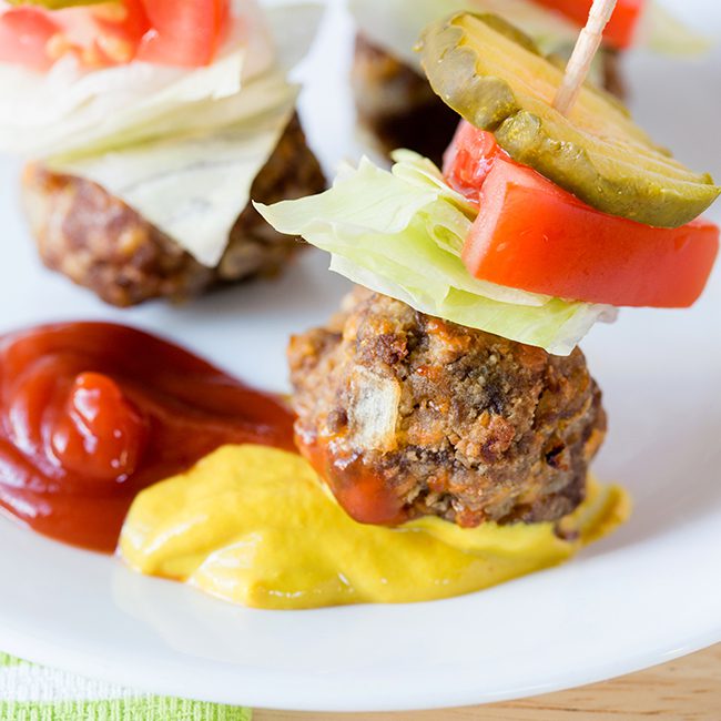 Low-Carb Cheeseburger Skewers