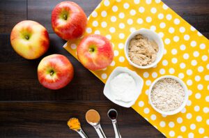Ingredients for baked apples