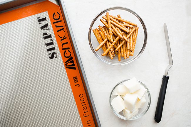 pretzels with white chocolate and a nonstick pretzels