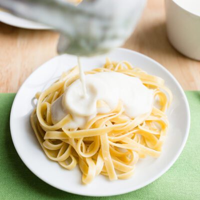 Healthy Alfredo Sauce Made with Cauliflower