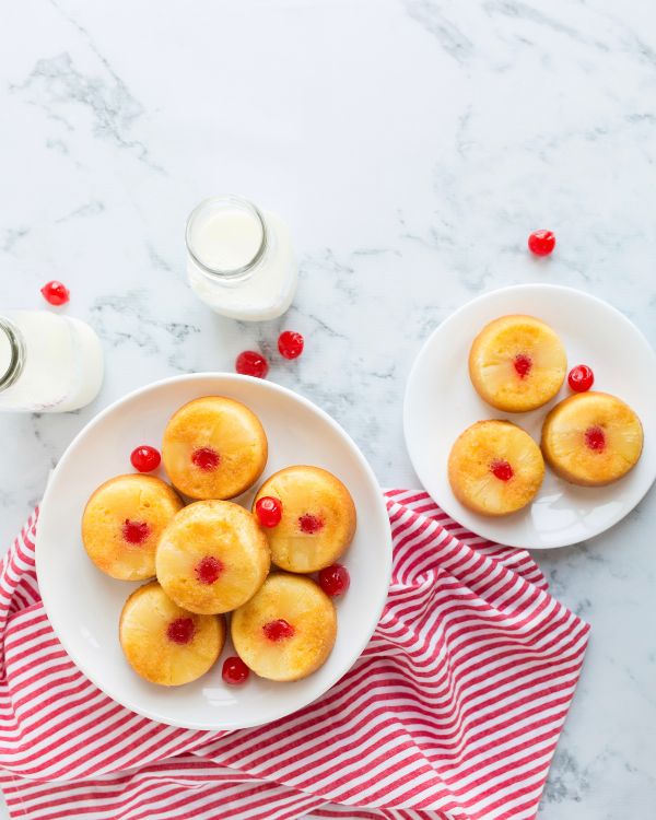 easy mini pineapple upside down cakes