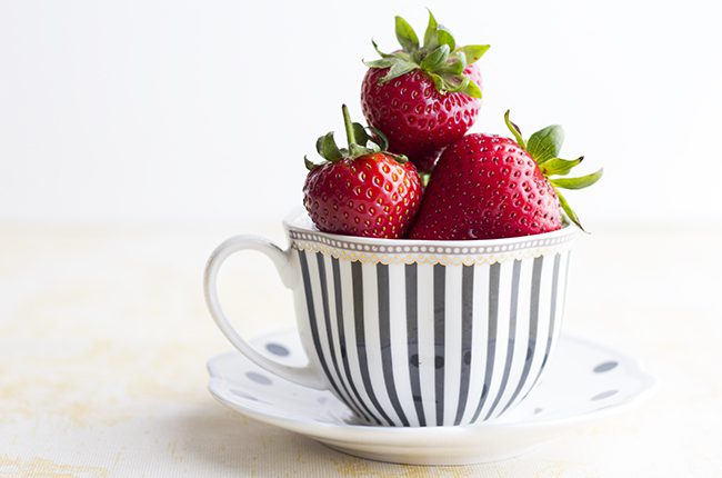 Sunshine Smoothie with Strawberry