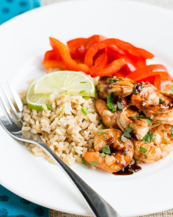 plated garlic shrimp with rice