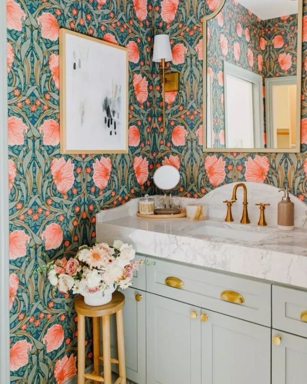 Green and Pink flower bathroom