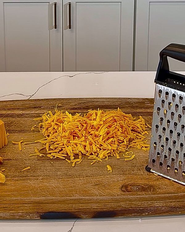 shredded cheddar cheese